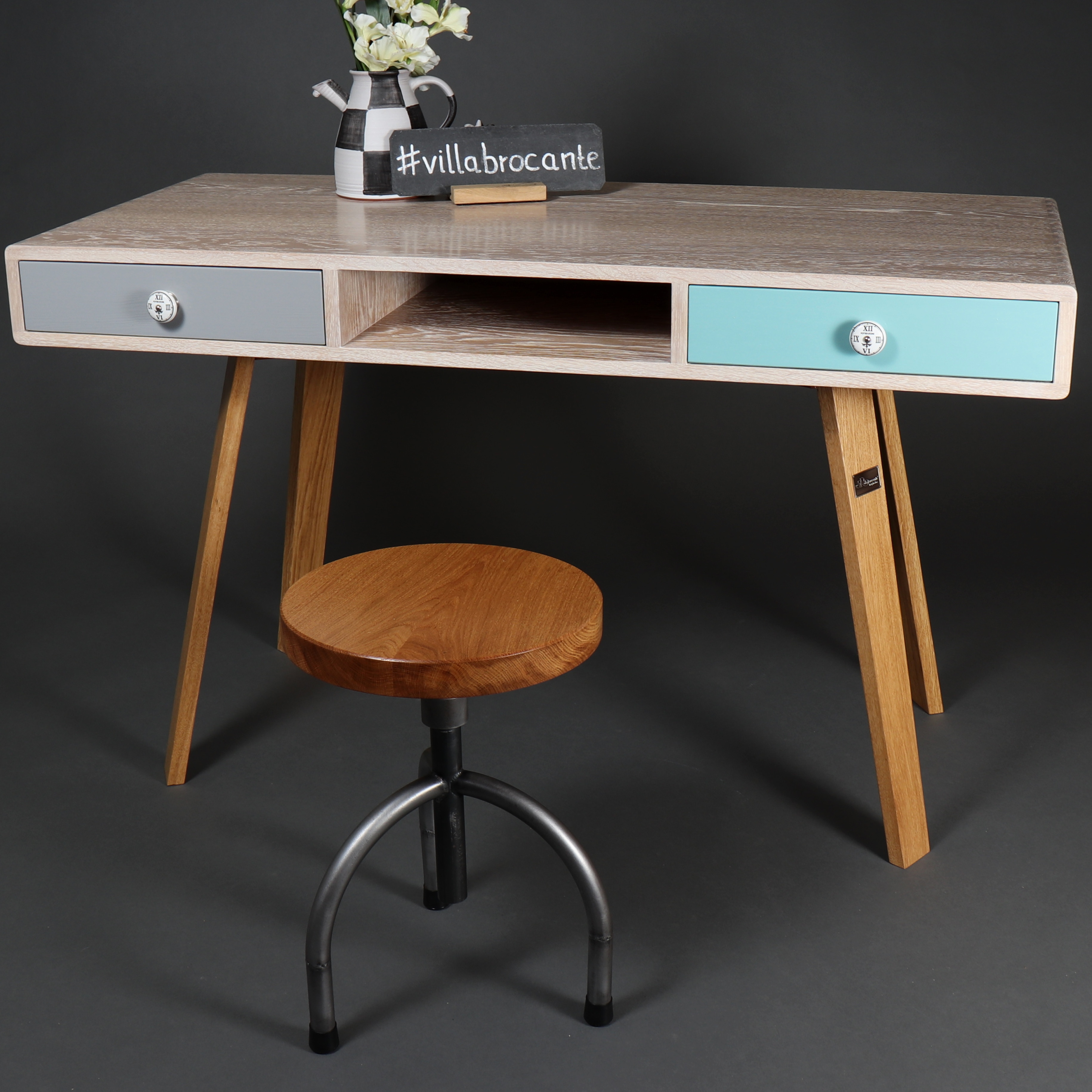 Schreibtisch Eichenholz massiv Stil Unikat retro weiß Hocker Möbel