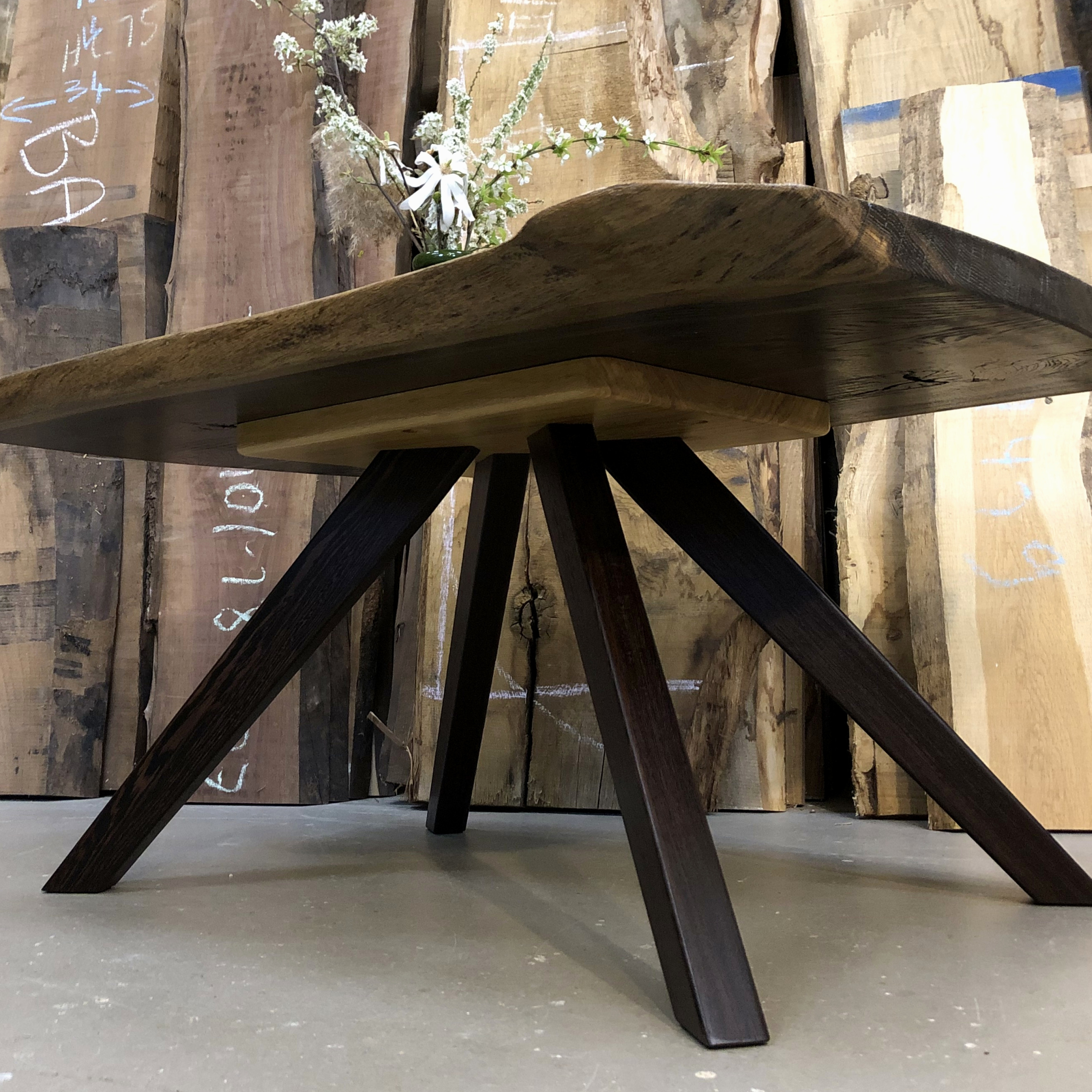 Couchtisch schwarz Wenge rustikal Baumkante  Eichenholz
