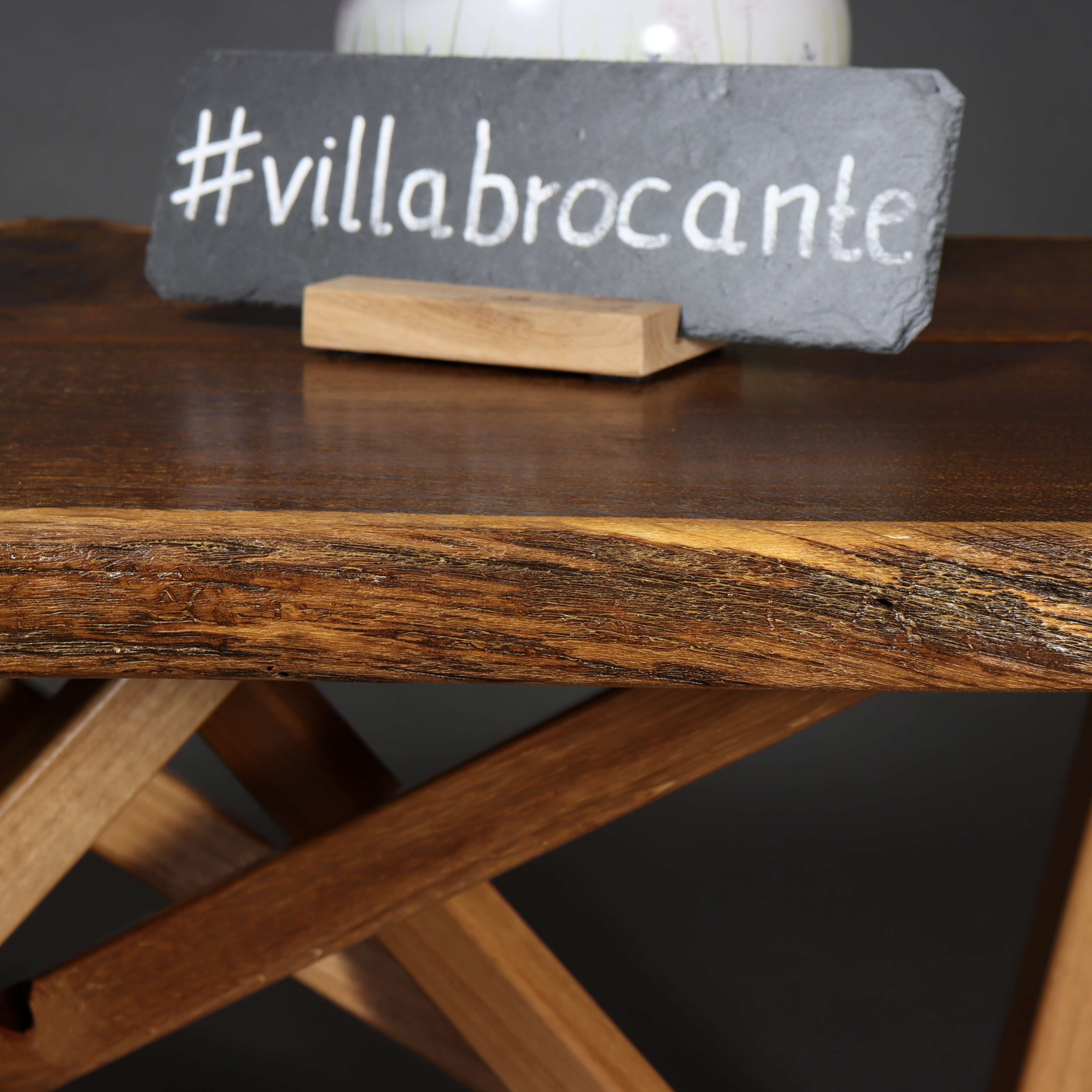 Couchtisch Eichenholz Beingestell verstrebt Stil Design