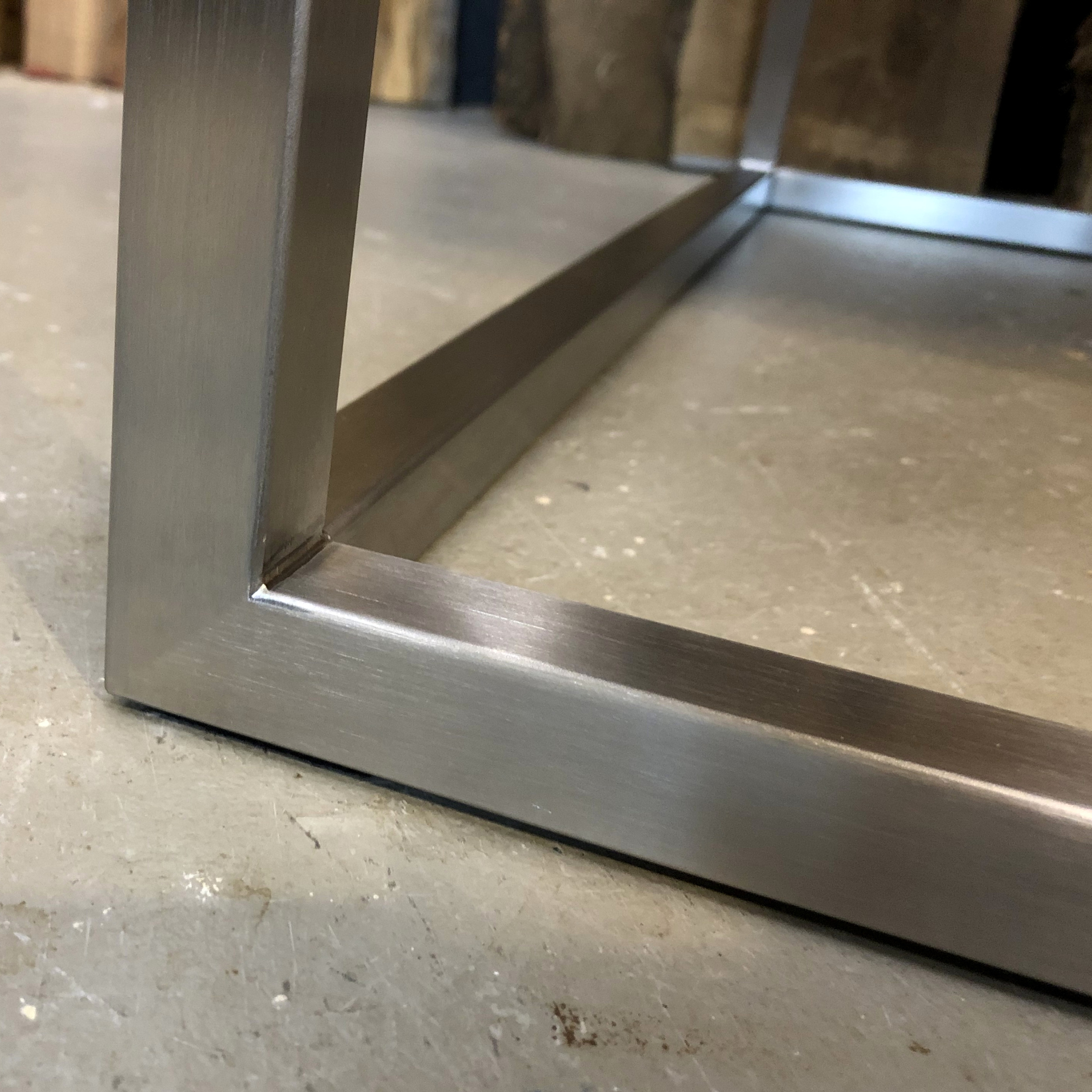Couchtisch Eiche Massivholz Edelstahl modern gebürstet