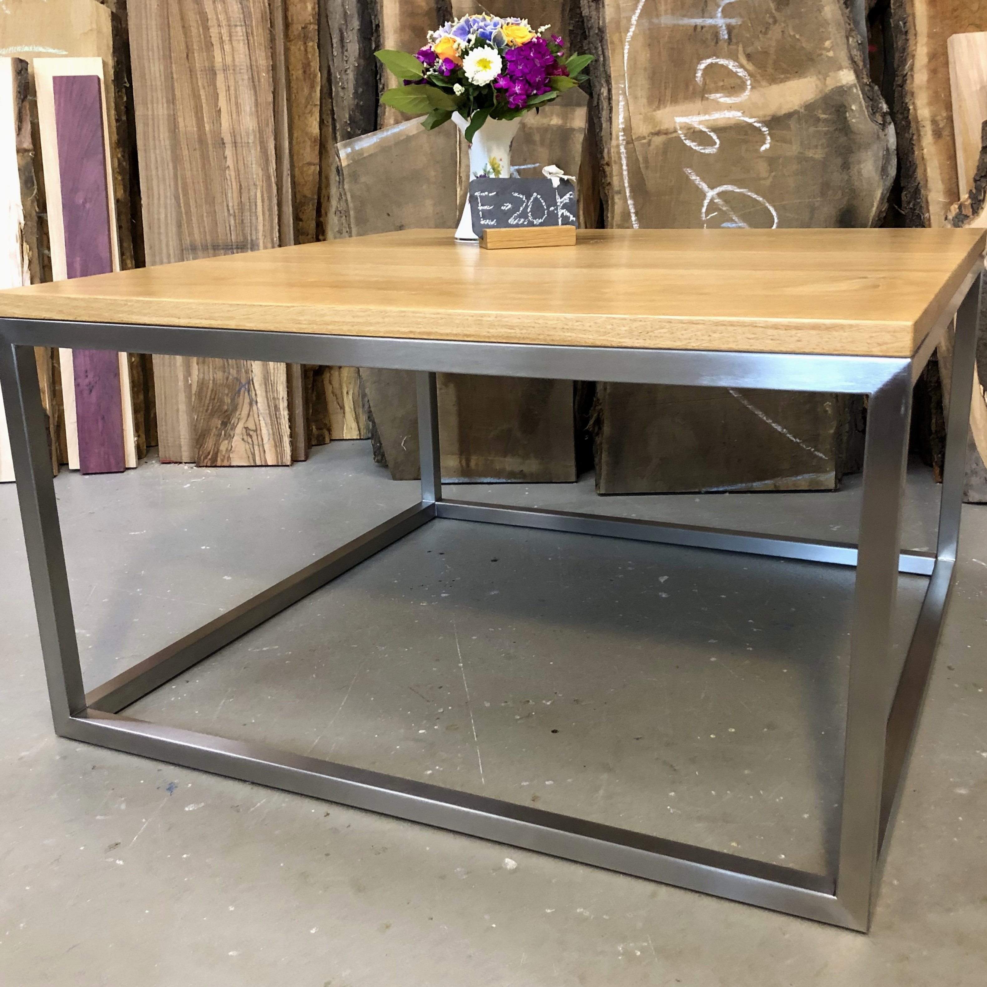 Couchtisch Eiche Massivholz Edelstahl quadratisch Kubus