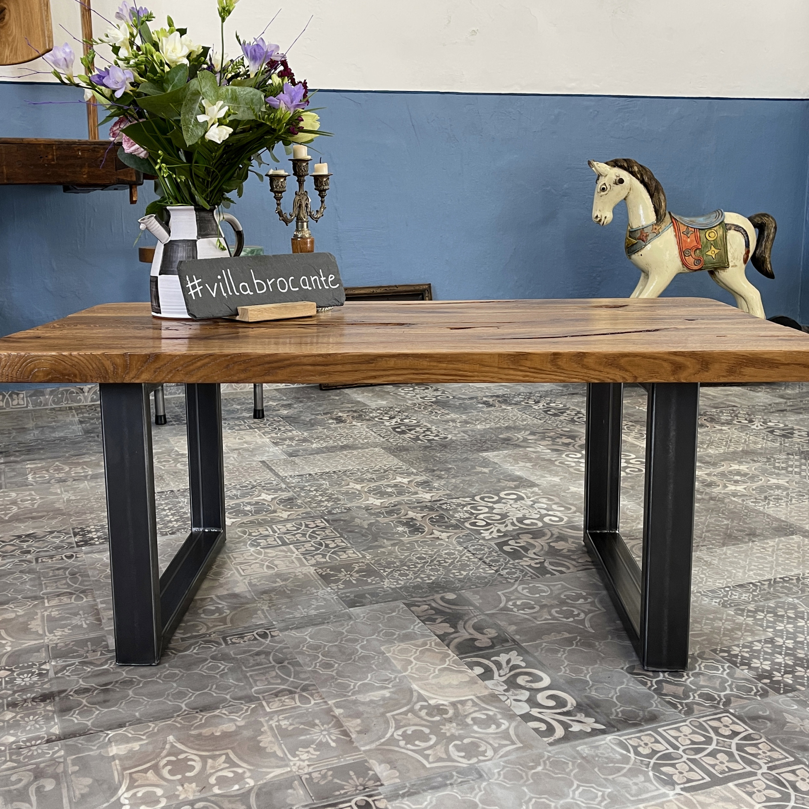 Couchtisch Eichenholz Stahlkufen modern industriell Look Stil handgefertigt