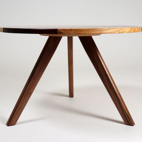 Couchtisch rund Holz Tripoddesign edel Möbel Handarbeit