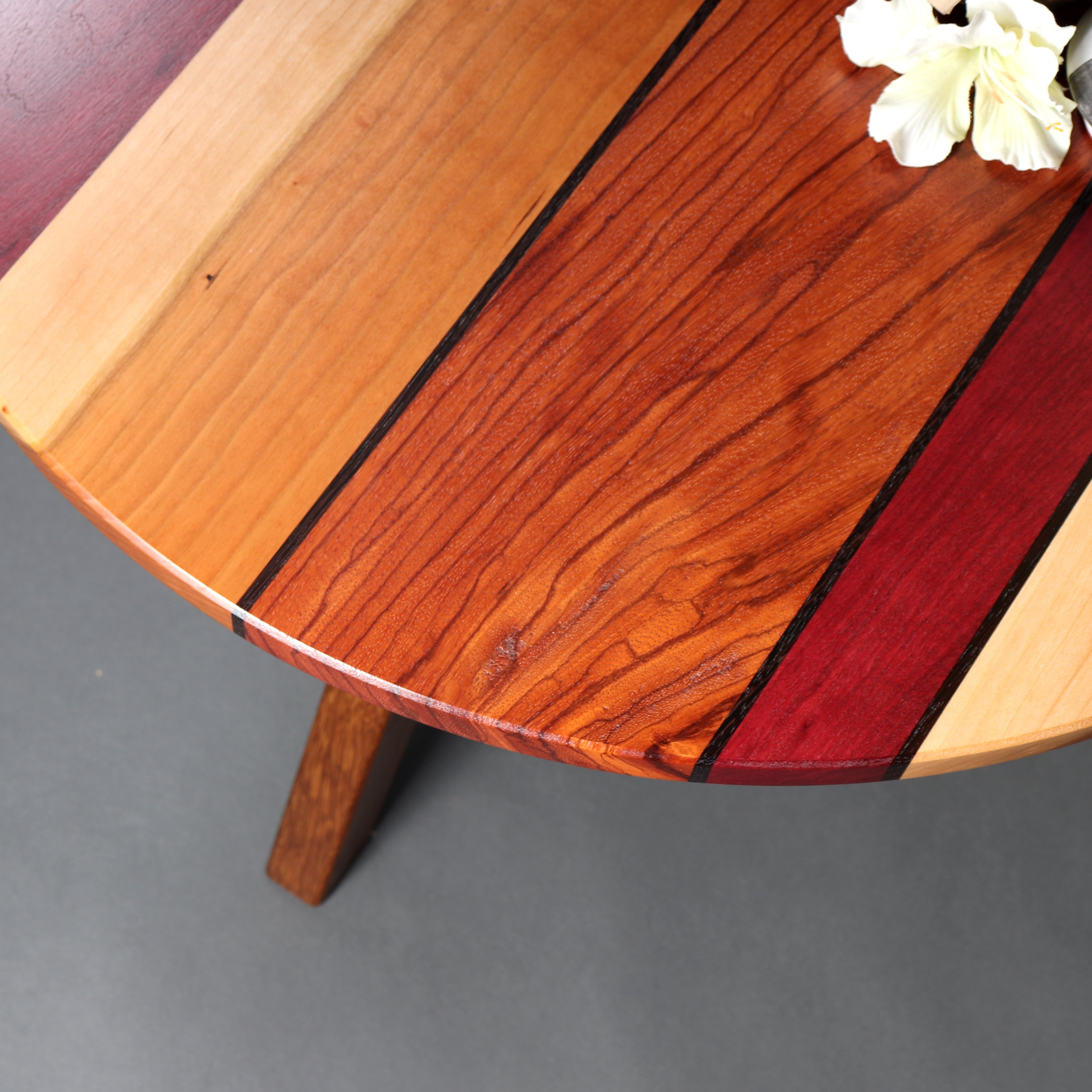Couchtisch rund Naturholz Kirschbaum Design Luxus Zierstreifen
