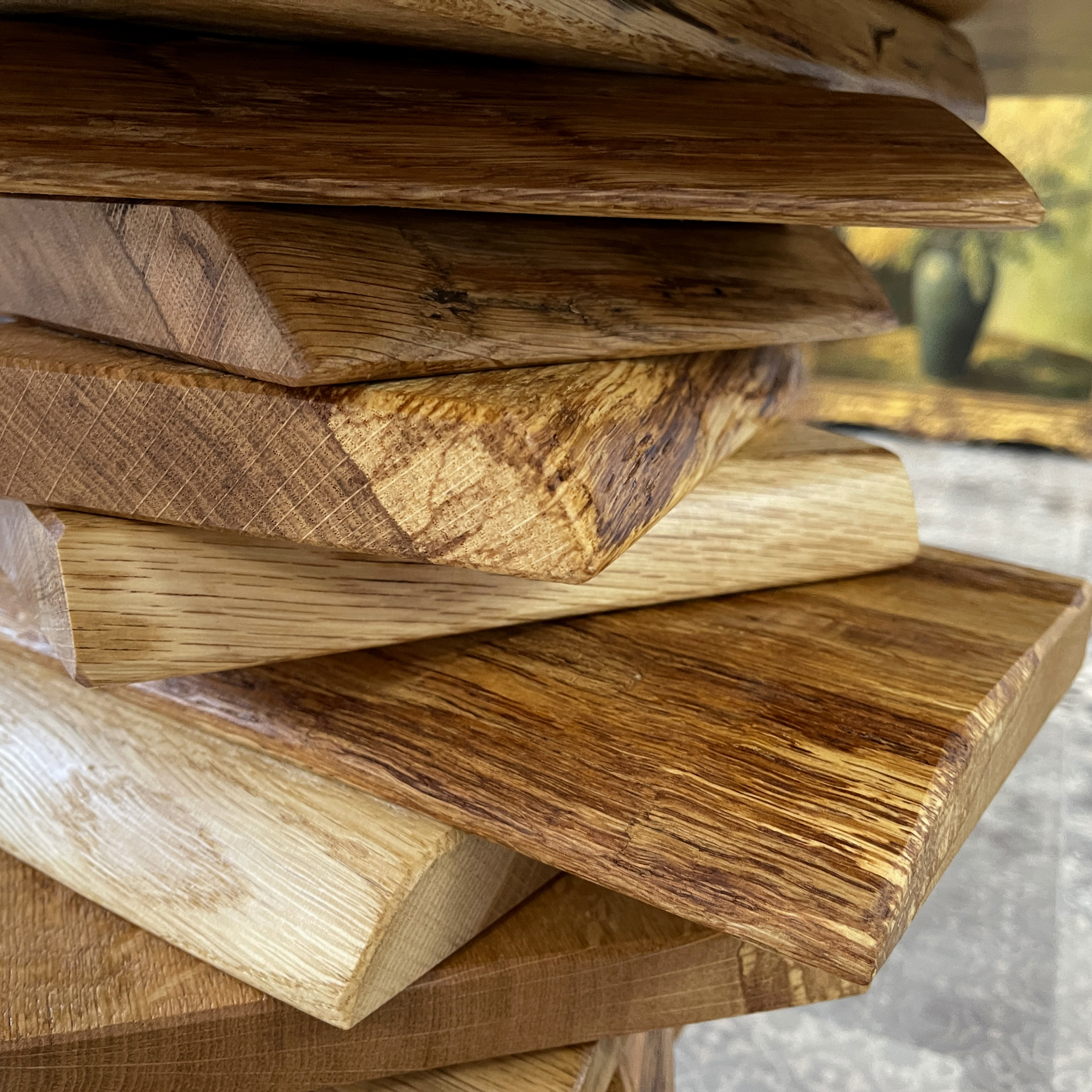 Couchtisch Eiche Massivholz wild rustikal drei Stapelbeine