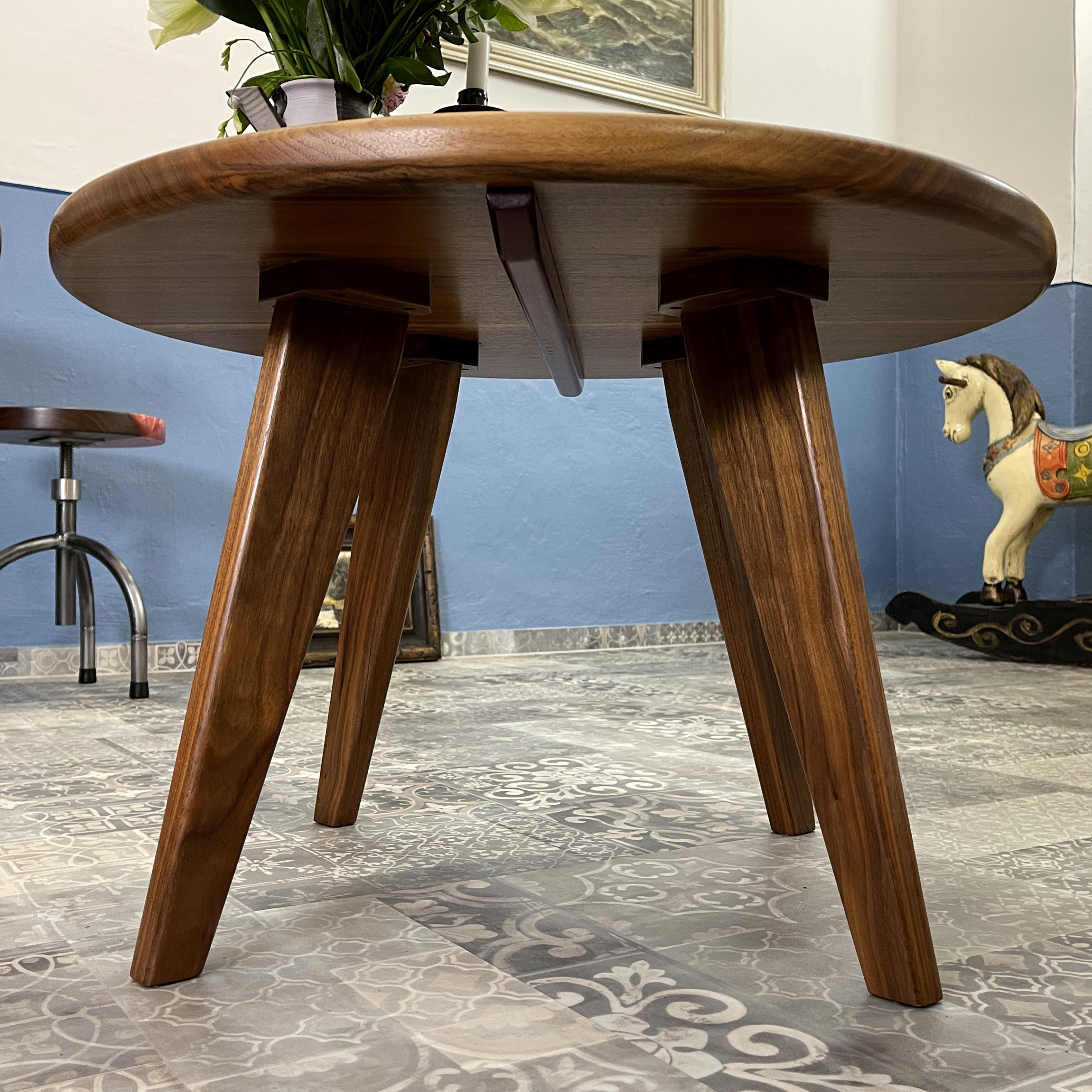 Couchtisch rund Massivholz modern MidCentury Unikat Design Leipzig