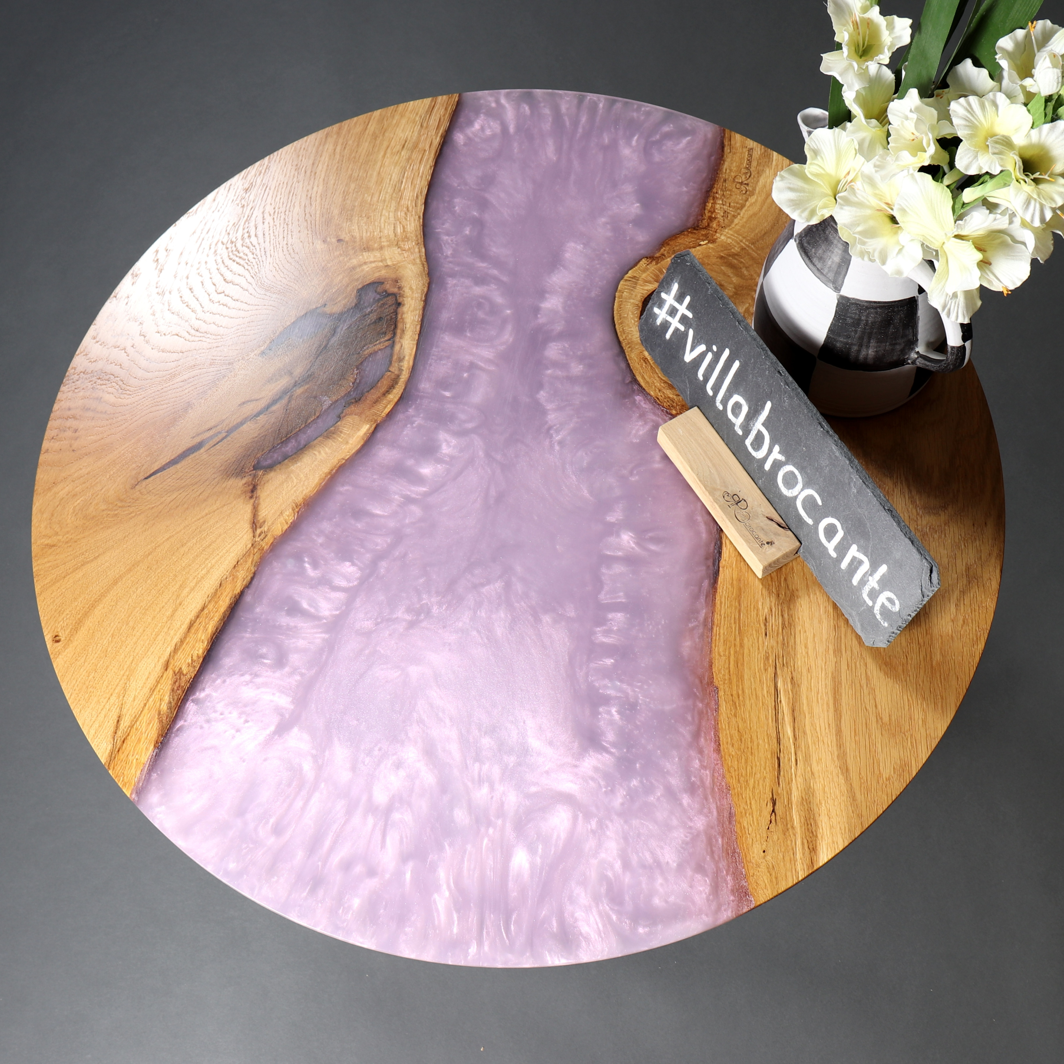 Couchtisch Eiche Massivholz rund Epoxidharz lila Design