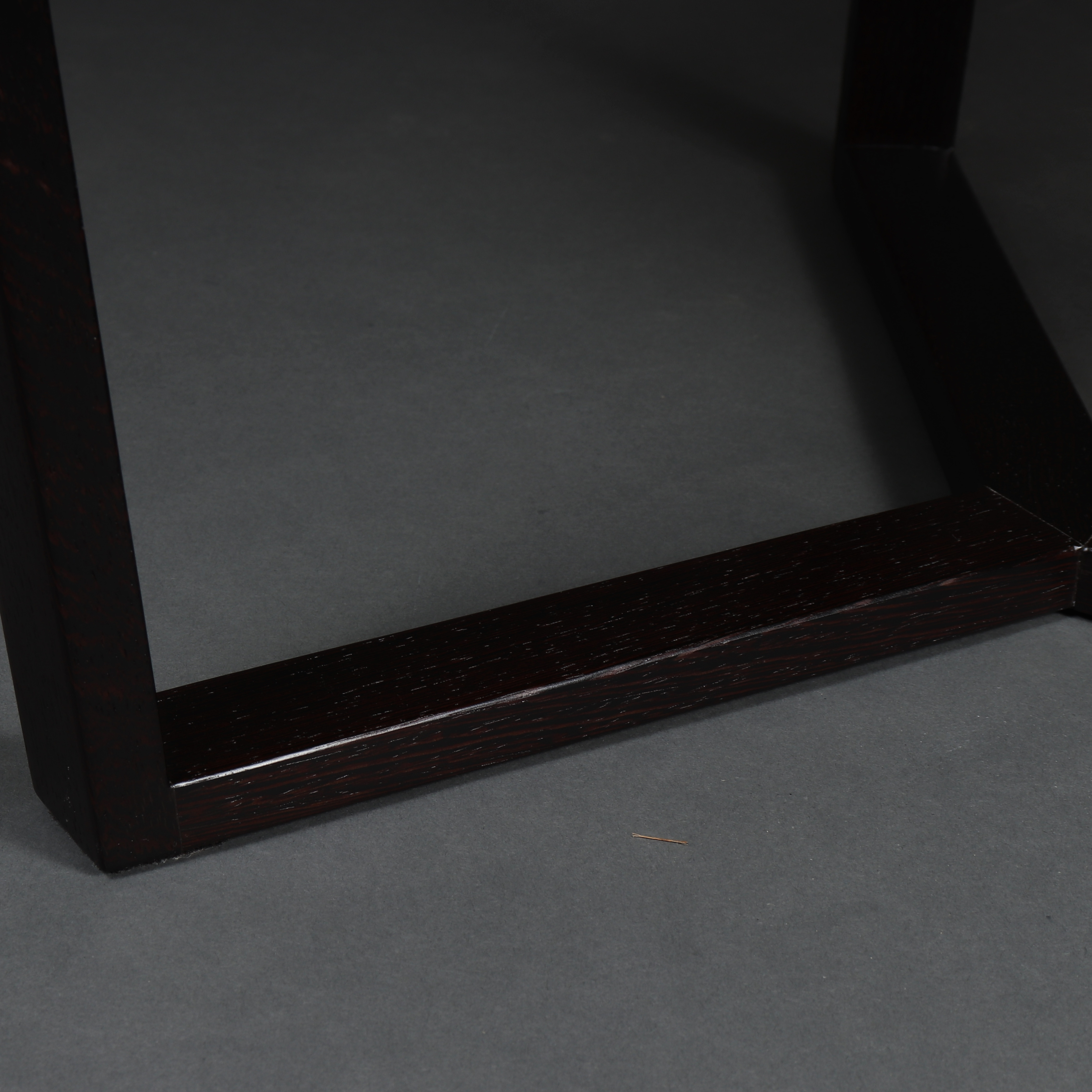Couchtisch Wenge schwarz Tripod Beine rustikal Holz