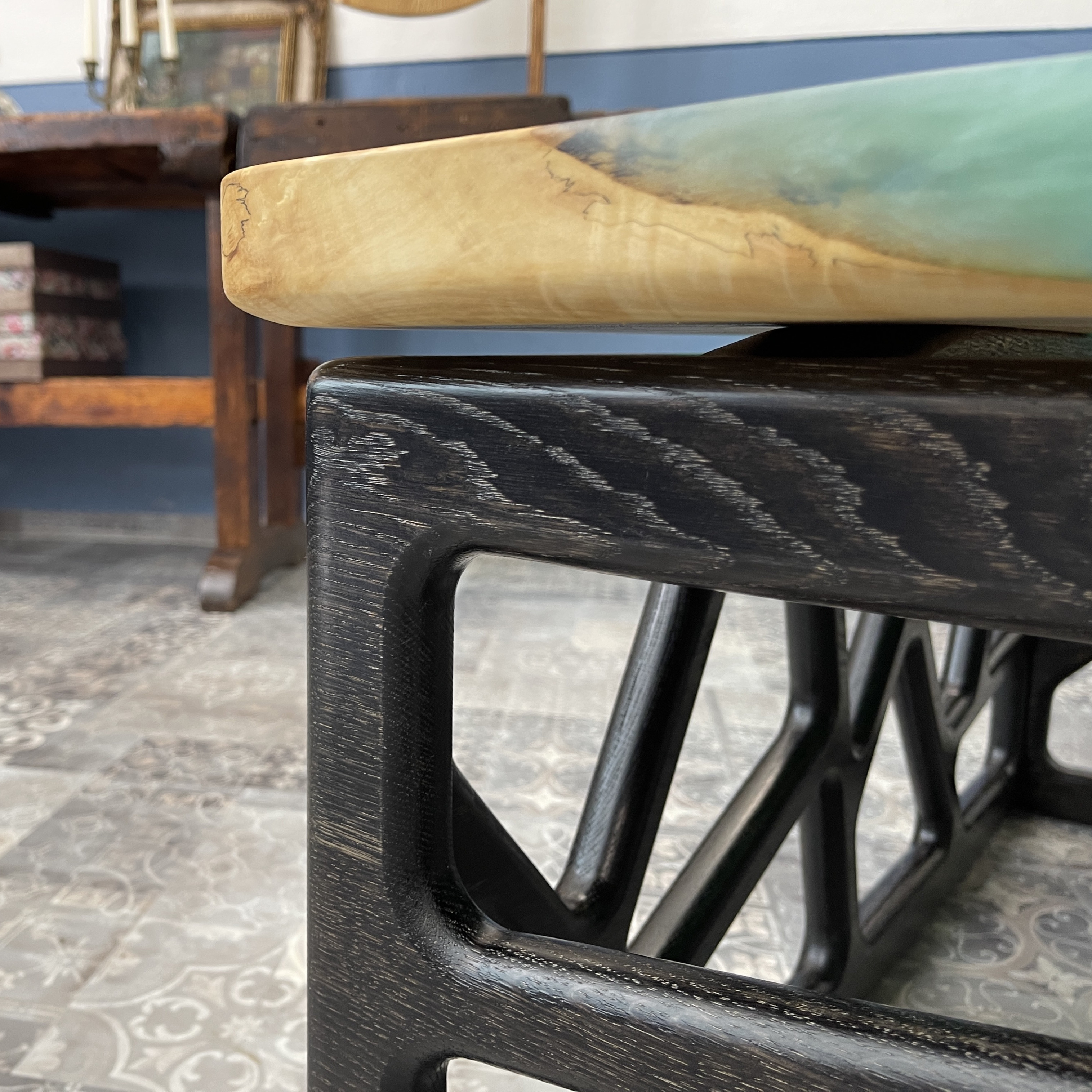 Couchtisch elegant schwebend Eiche Epoxidharz