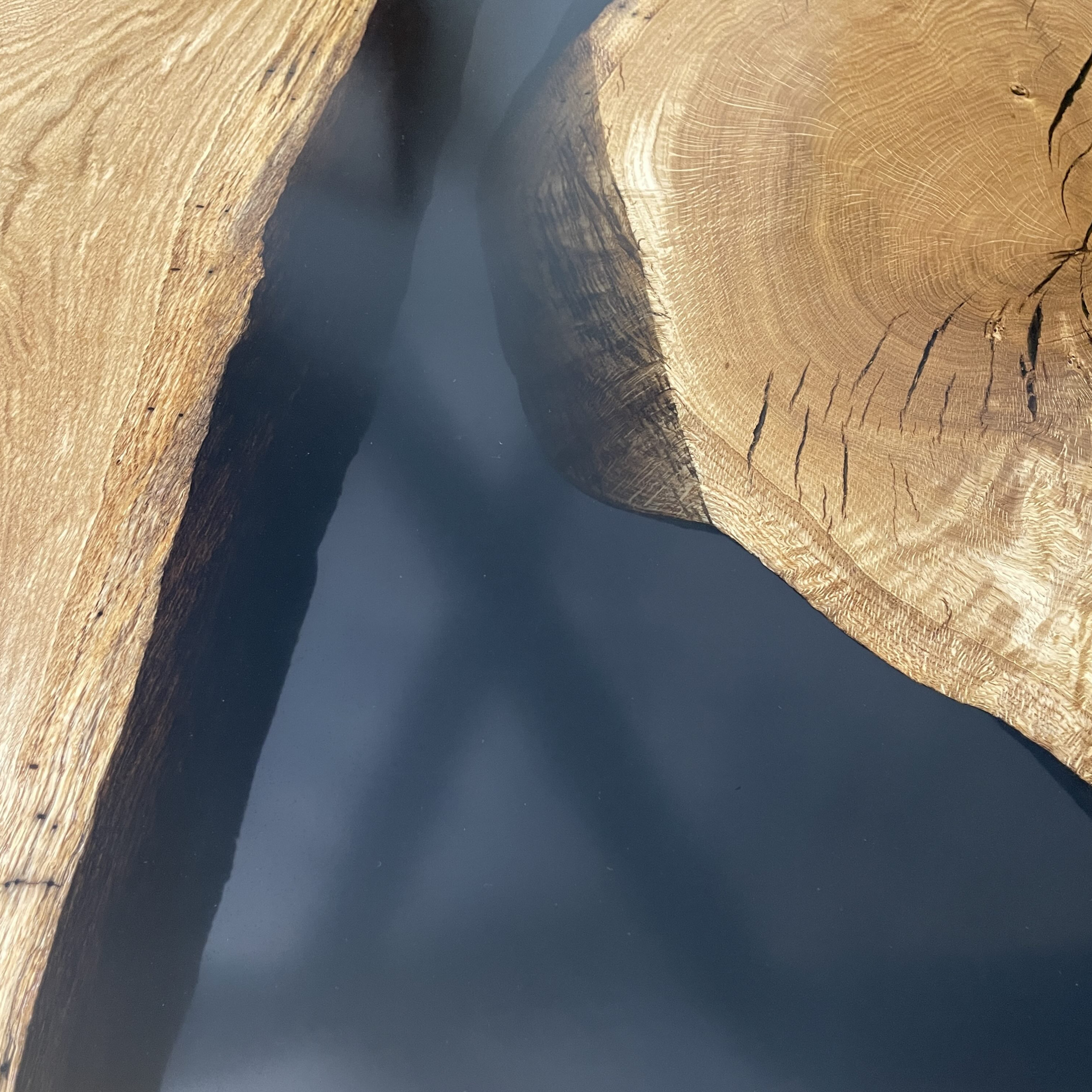 Esstisch Epoxidharz transparent schwarz Eiche rustikal