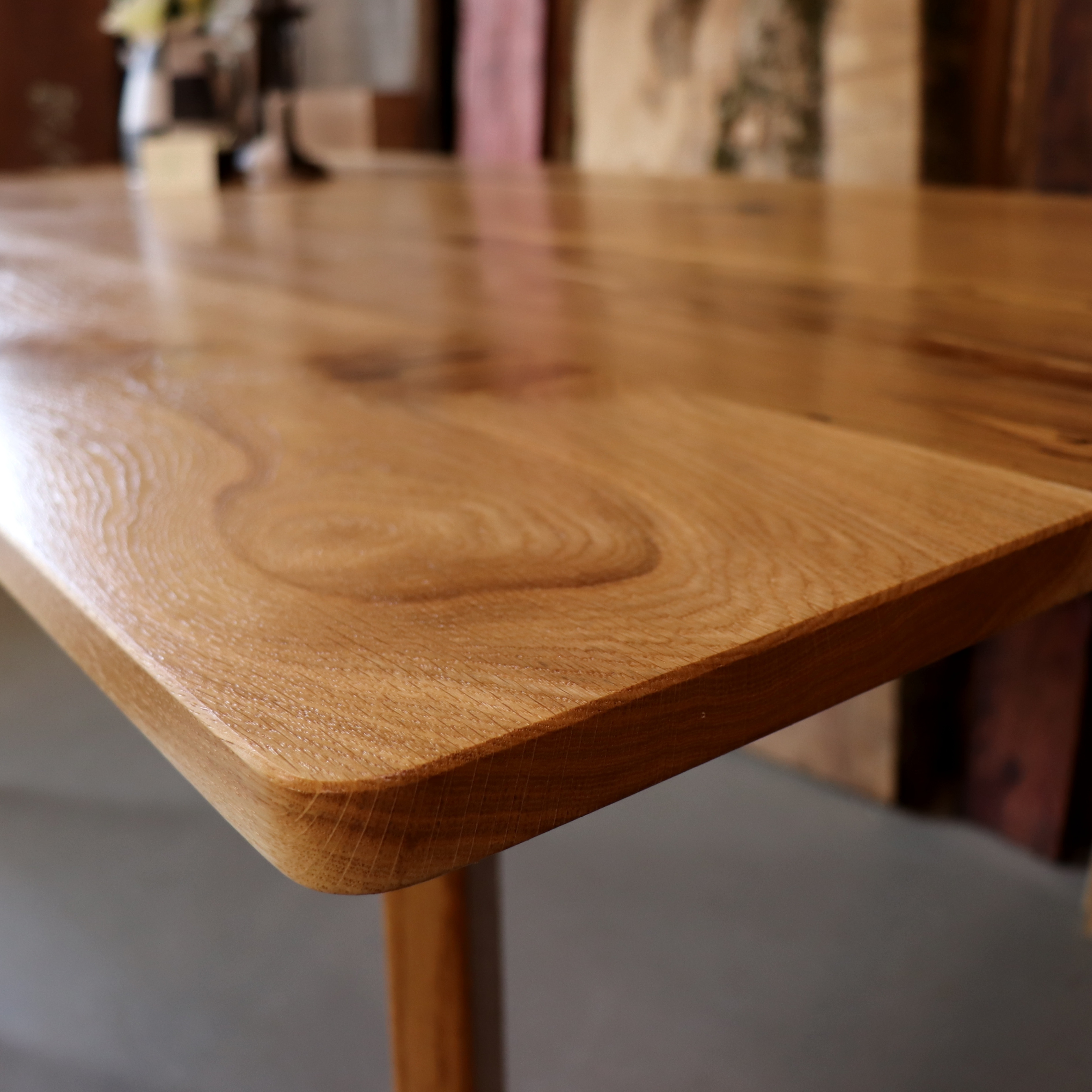 Esstisch Wildeiche gerundet Loft individuell Stil Massivholz