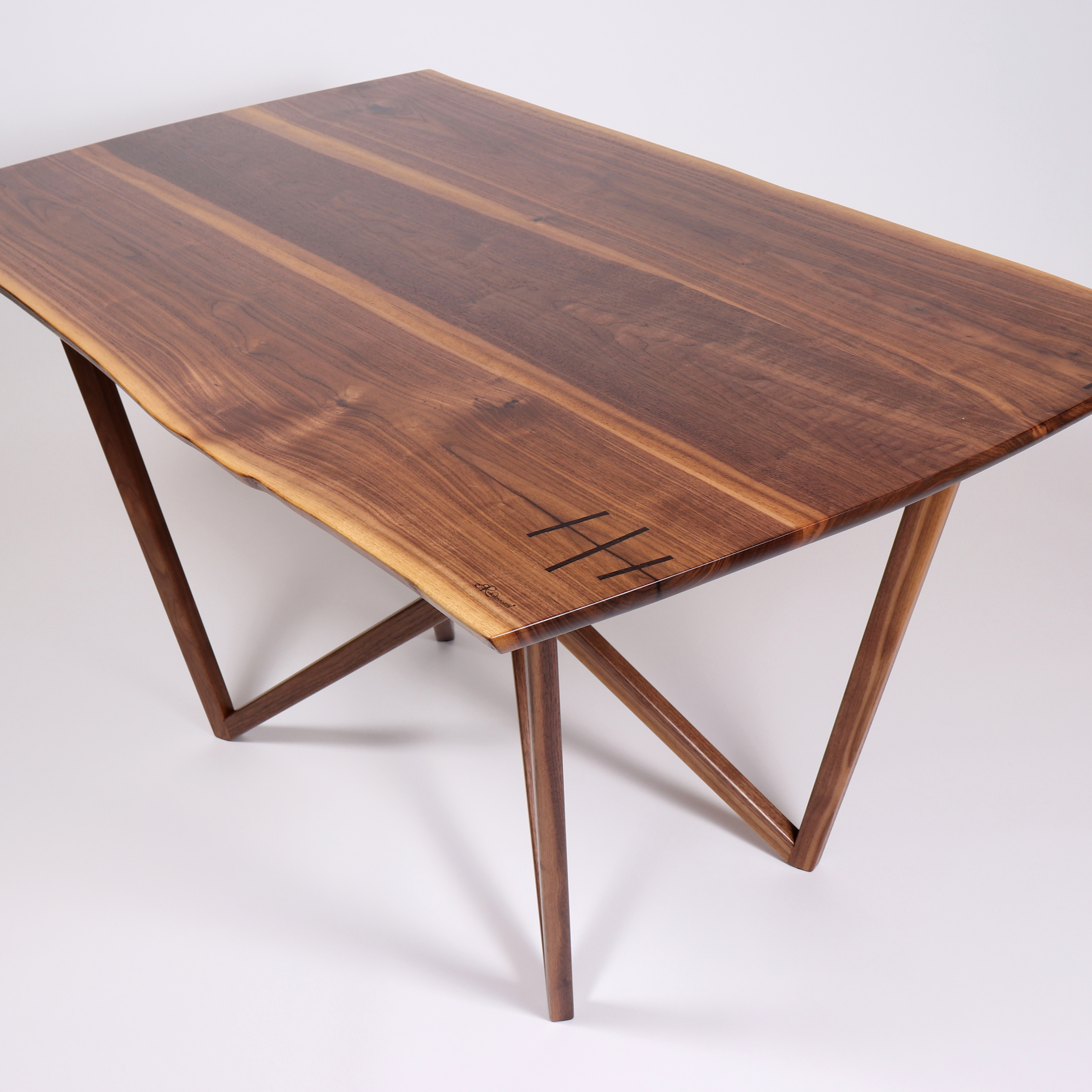 Esstisch dunkelbraun Stil edel Massivholz Design