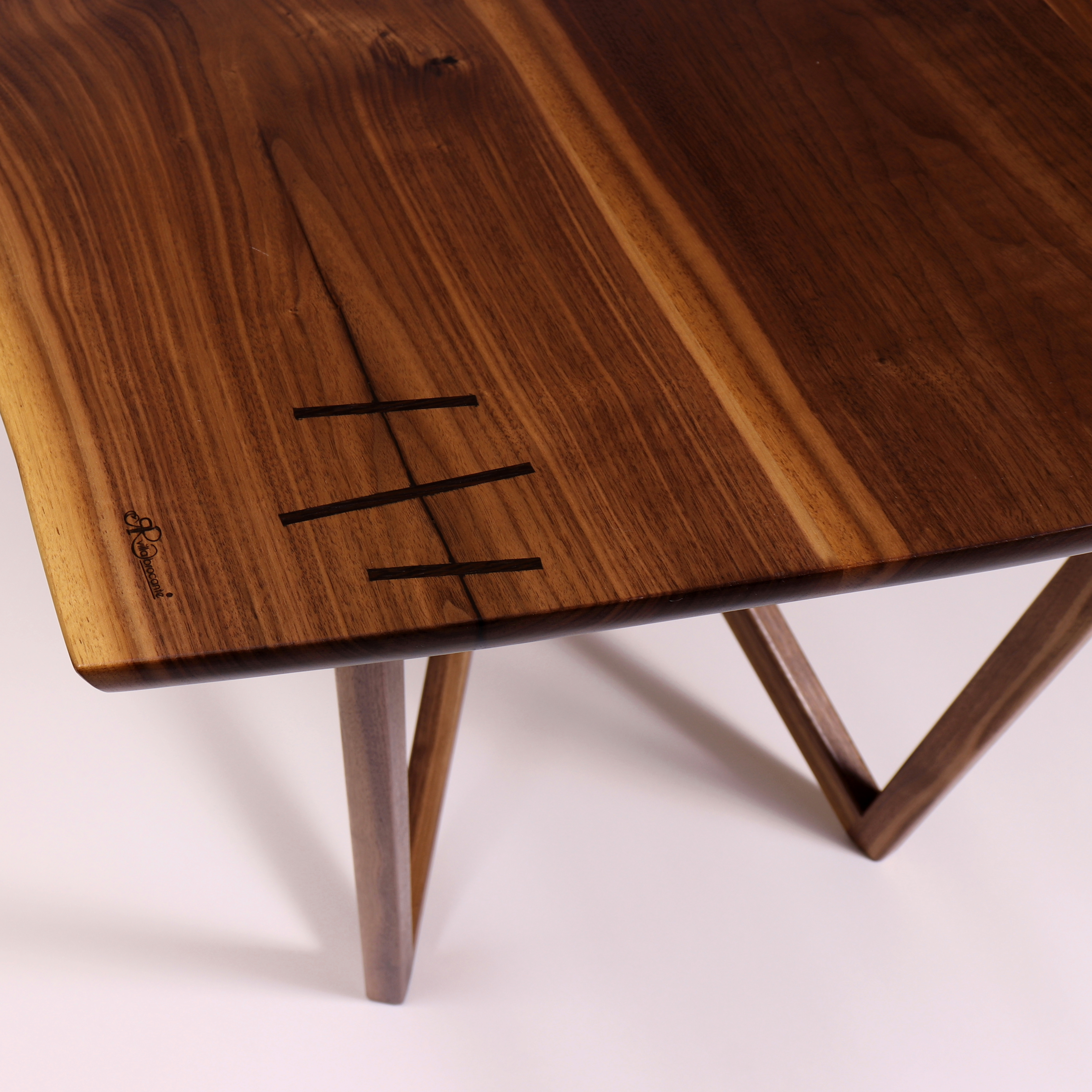 Esstisch Nussbaum Maßanfertigung Design Massivholz