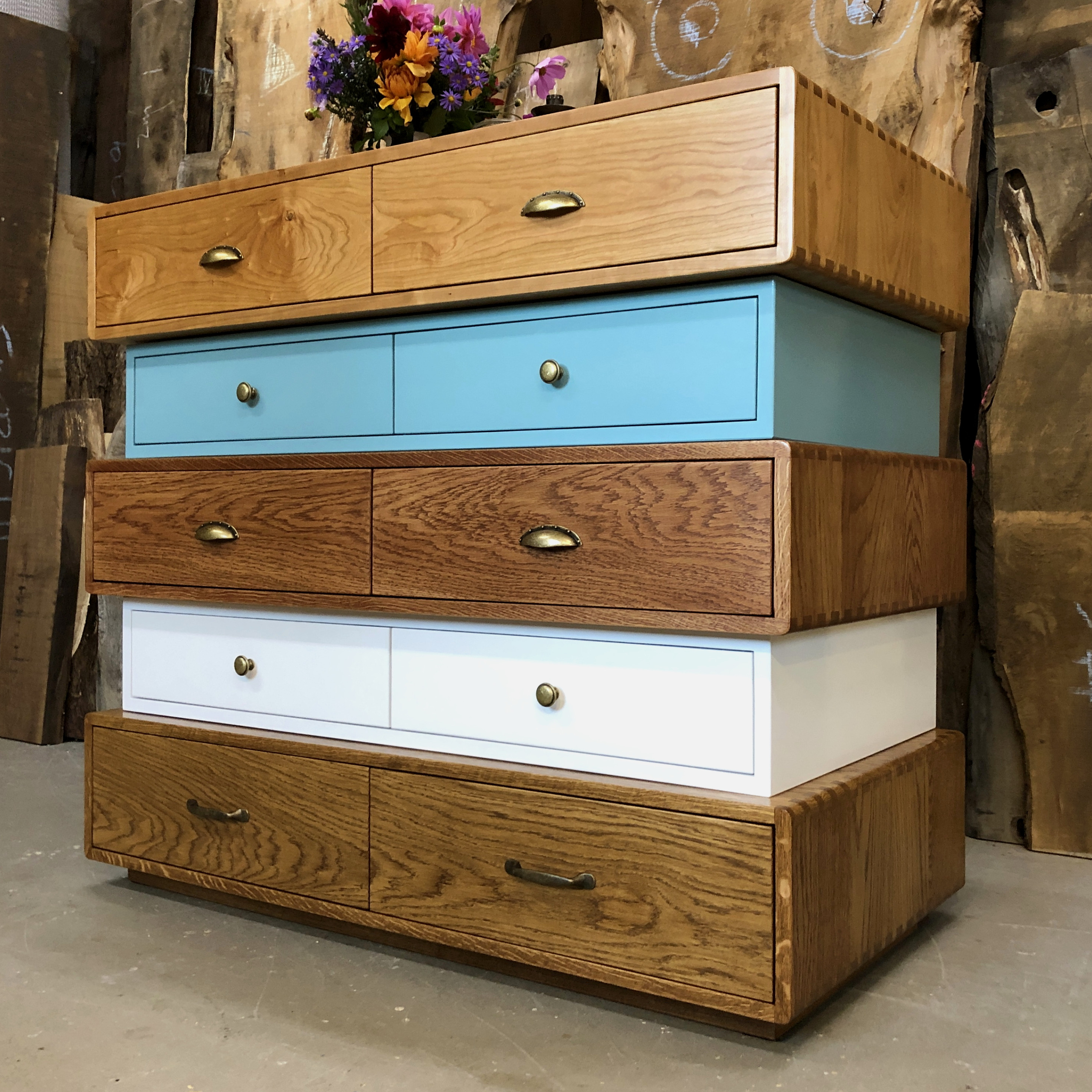 Kommode Sideboard farbig massiv Holz Maßanfertigung Design Eiche antik Stil