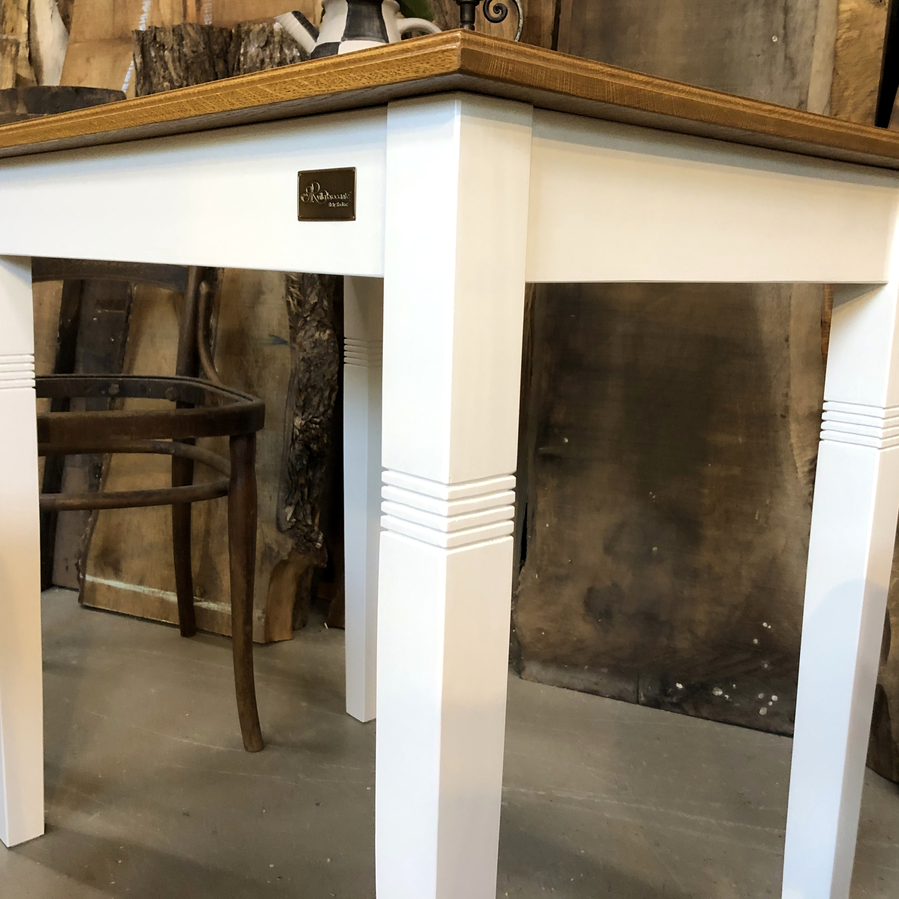 Küchentisch klein Massivholz Eiche Landhausstil Handarbeit antik weiß