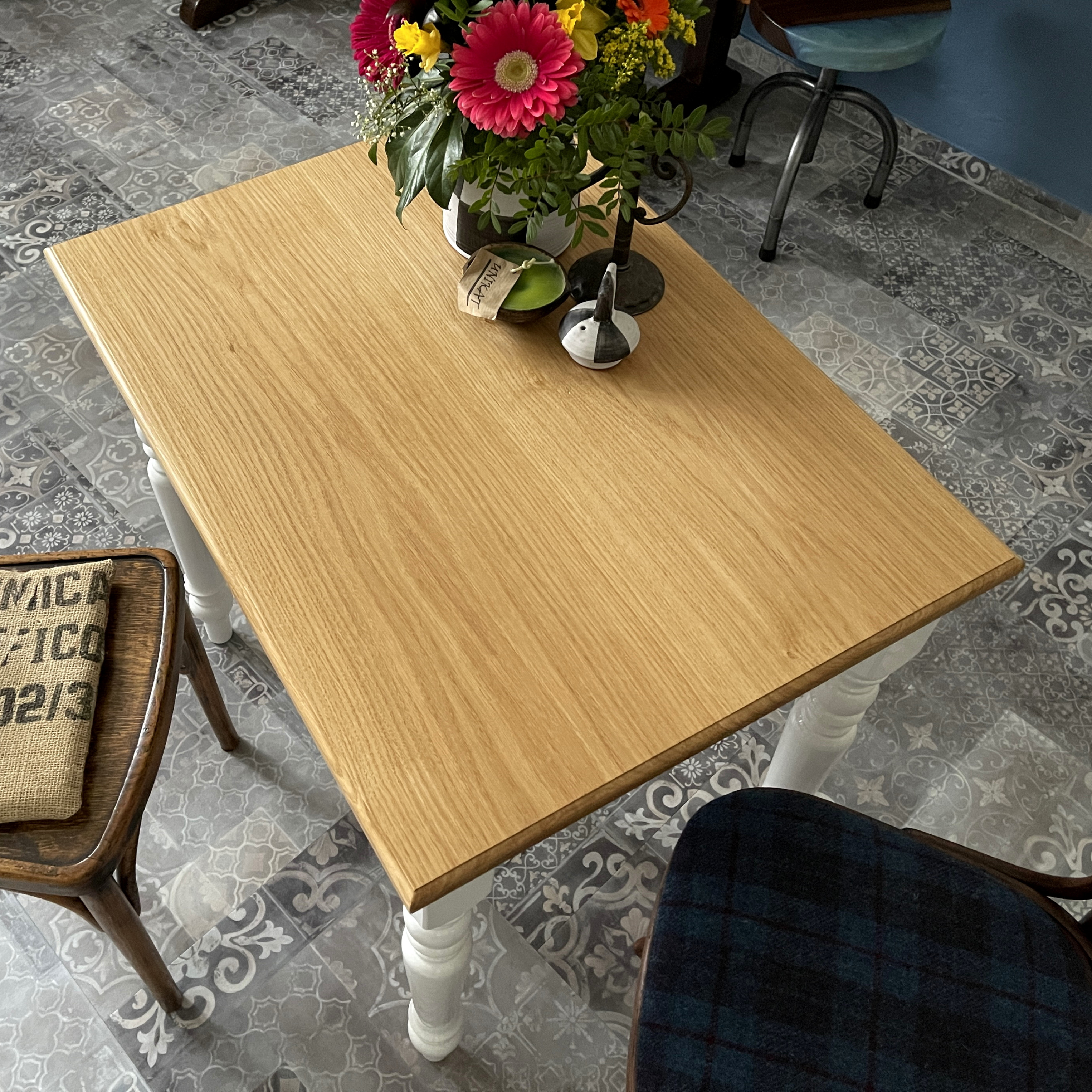 Küchentisch Esstisch klein massiv Holz Eiche Leipzig Design