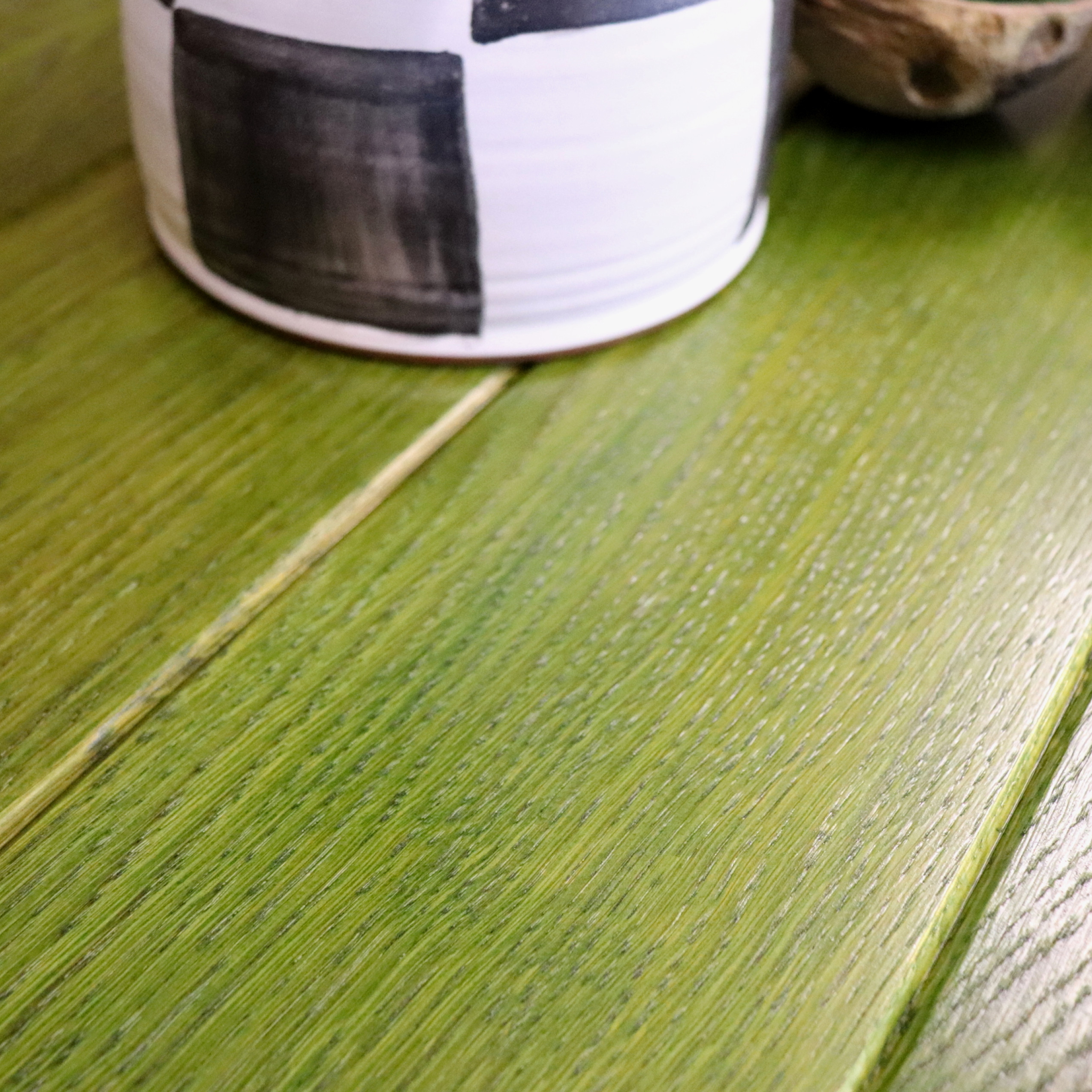 Küchentisch massiv Eiche Holz apfelgrün gerillt Design antik Leipzig Esstisch