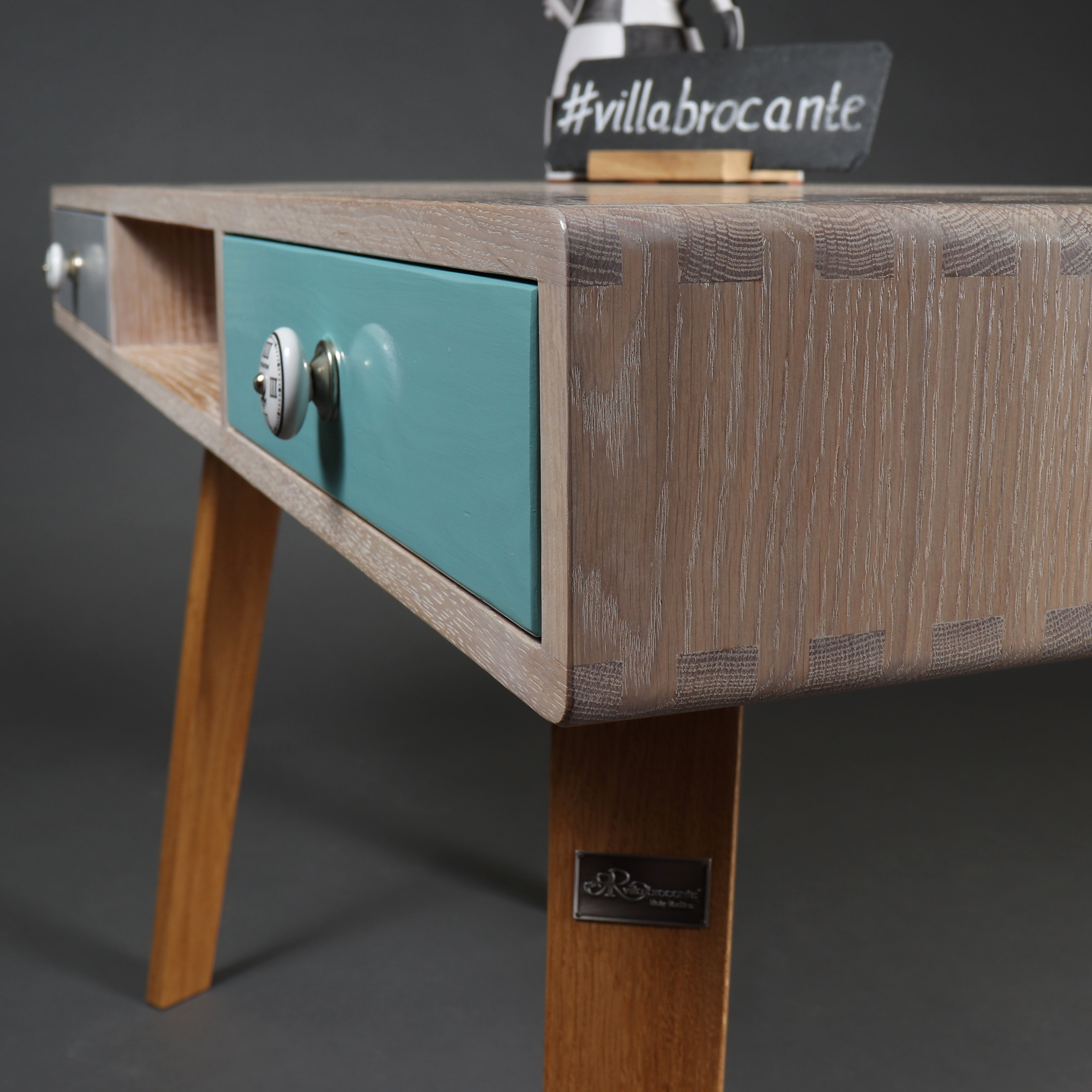 Schreibtisch Schubladen Eichenholz Luxus farbig Vintage weiß Leipzig