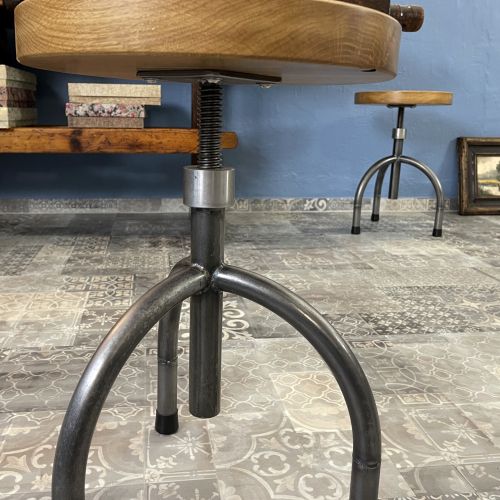 Hocker Stativ Dreibein Vintage retro Stil Bauhaus Stahl Eiche